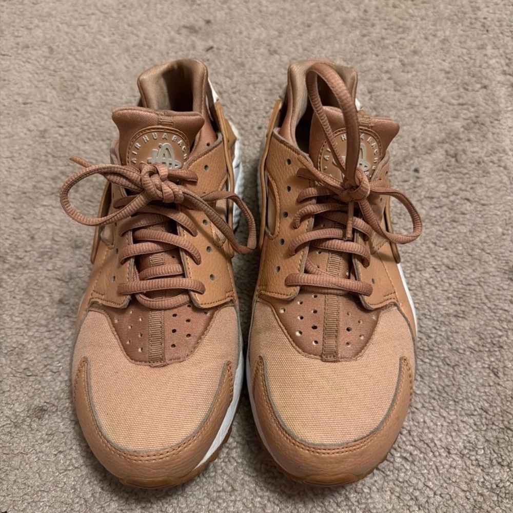 Nike Wmns Air Huarache Run 'Dusted Clay'